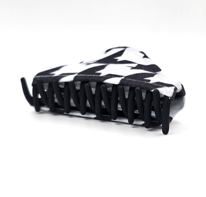 Fab Claw Hounds Tooth (Large 4 1/2")